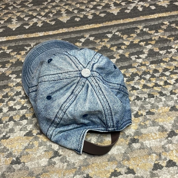 Jean Hat - Picture 2 of 3
